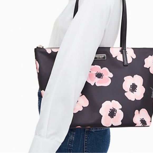 kate spade Handbags - Kate Spade Top Zip Tote
